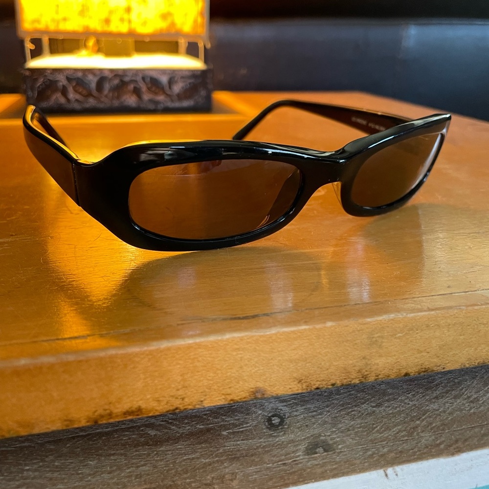 Never been worn Maui Jim’s.